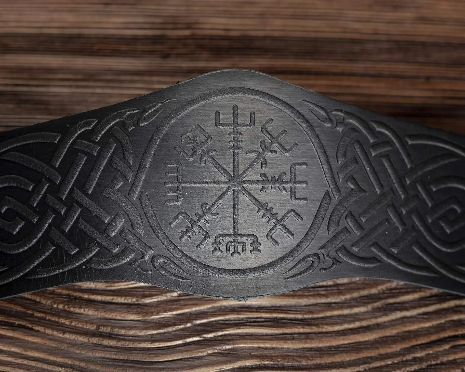 100% Real Leather Viking Cuff Bracelet - Handmade Vegvisir Viking Compass Black Wristband - Gift for Men Women - Genuine Leather Viking Punk Lv Axe Сuffs - Size M for wrist 6.5"-7.5" 90kc