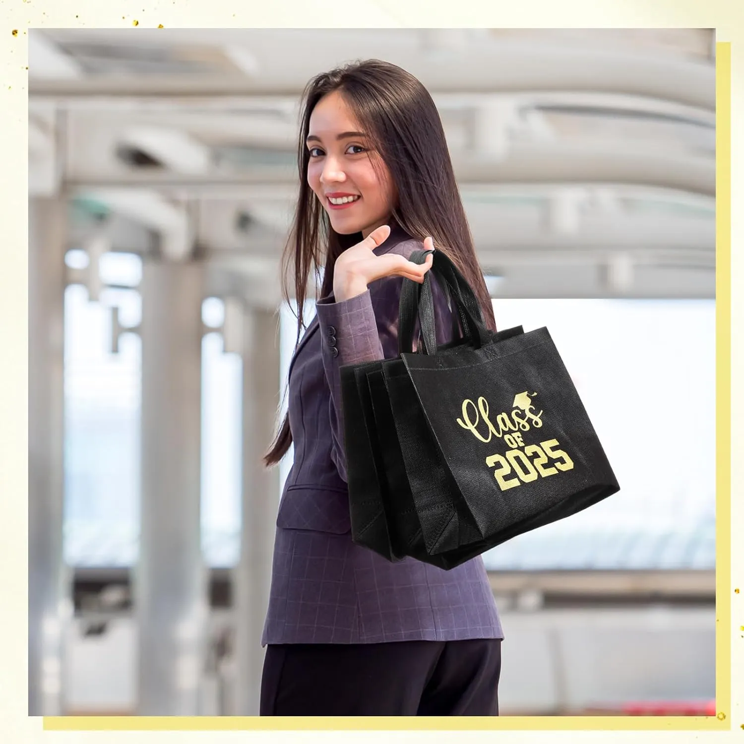 24 Sets Graduation Gift Bags Bulk Reusable Non Woven Class of 2025 Tote Bag with Handle Tissue Paper Graduation Party Favors for College High School Decoration(Black,12.2 x 11.02 x 4.72 Inch)