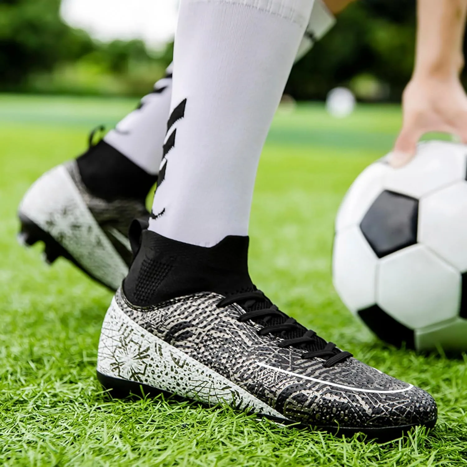 Adult Soccer Cleats Men-High-Tops Slip-On Lace Up Football Shoes for Youth Soccer Shoes Indoor Outdoor AG FG