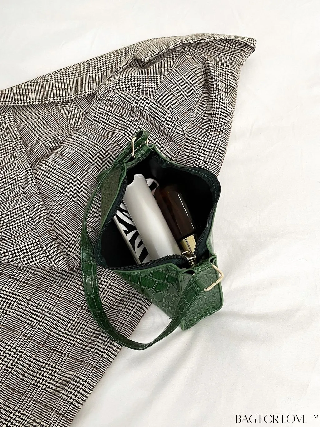 BagForLove - Crocodile-Embossed Khaki Baguette: Sleek and Compact Design