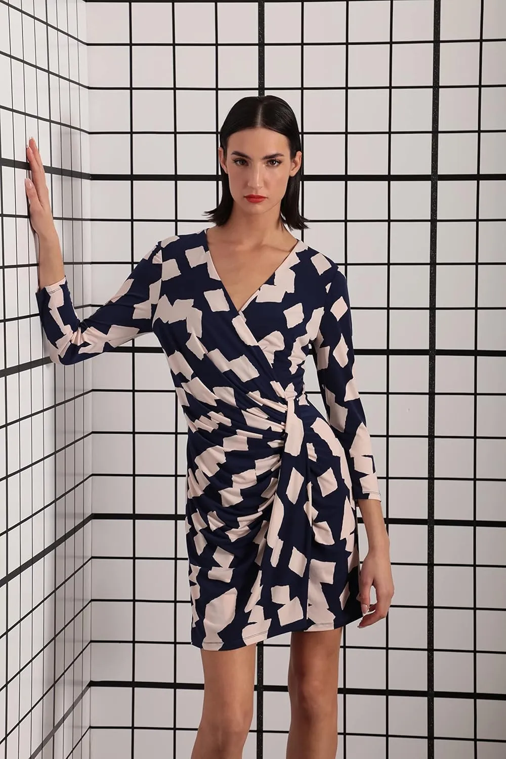 Donna Morgan Women's Long Sleeve Faux Wrap Dress