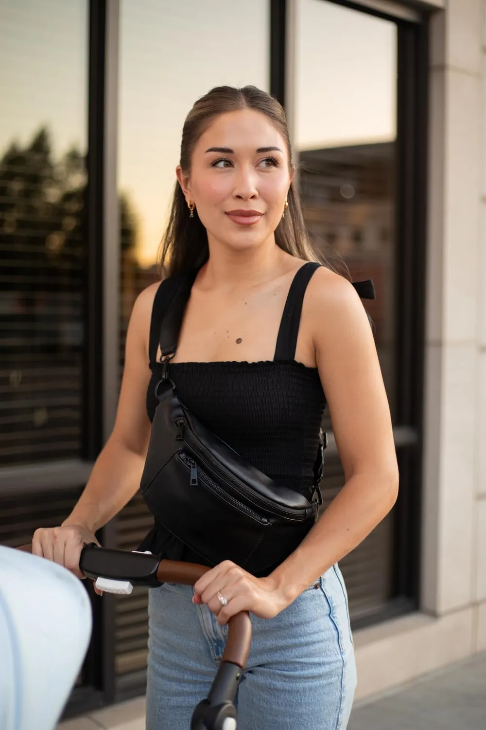 FAWN DESIGN The Fawny Pack Black Fanny Pack, Fanny Pack for Women Crossbody Bag, 2 Pockets and 6 Interior Card Slots, Adjustable Nylon Strap