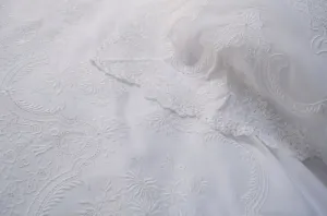 Guirlande Blanche Voile Bed Linens