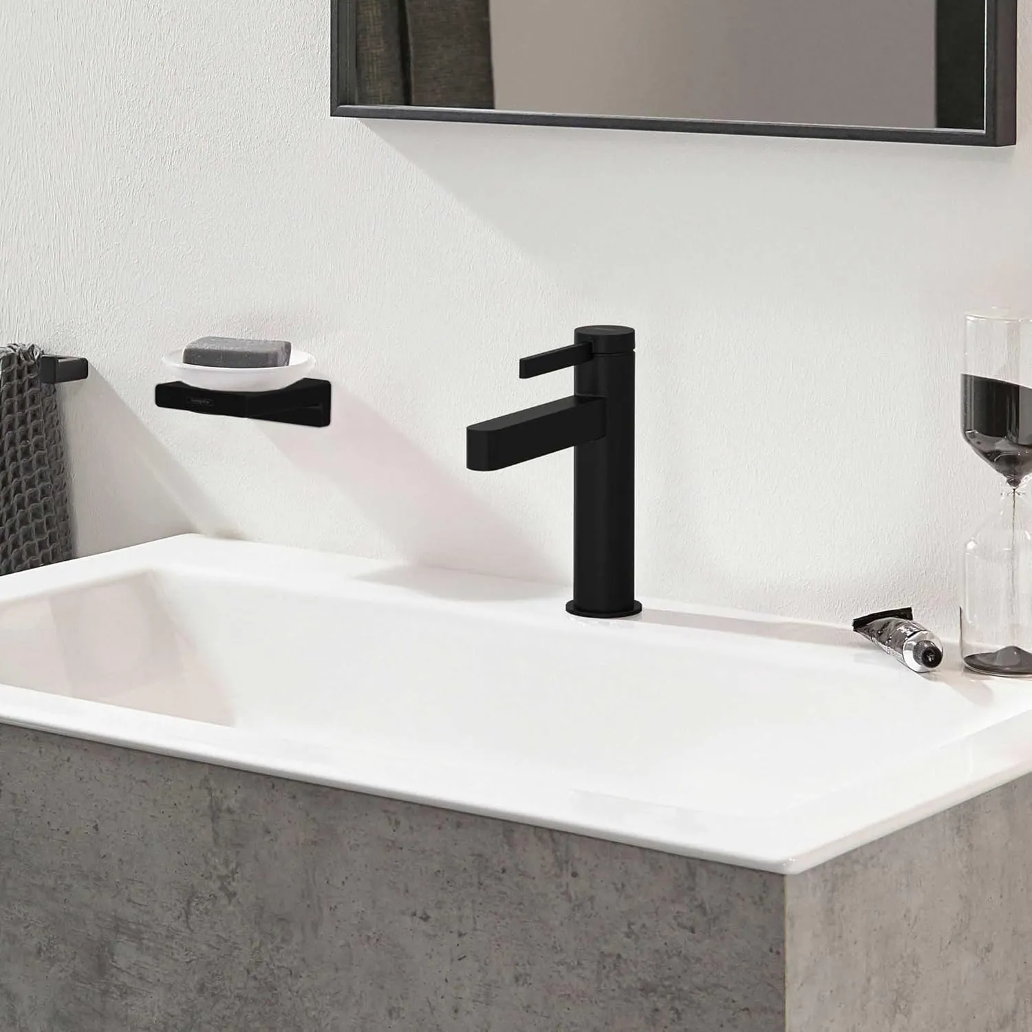 hansgrohe Finoris Modern 1-Handle 1-Hole 0-inch Tall Bathroom Sink Faucet in Matte Black, 76020671