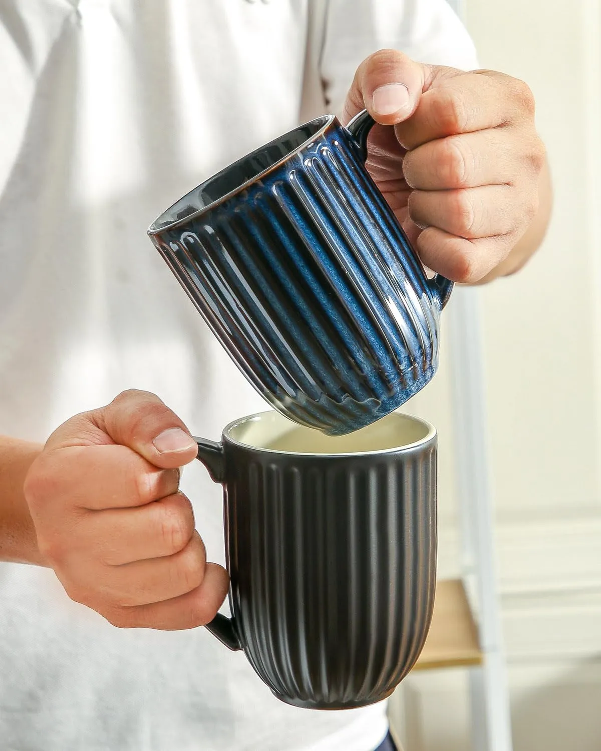 Hasense Ceramic Coffee Mug, 20 Oz Large Coffee Mug with Handle, Porcelain Latte Cup for Coffee, Tea and Cocoa, Modern Ribbed Design, Microwave & Dishwasher Safe, Black