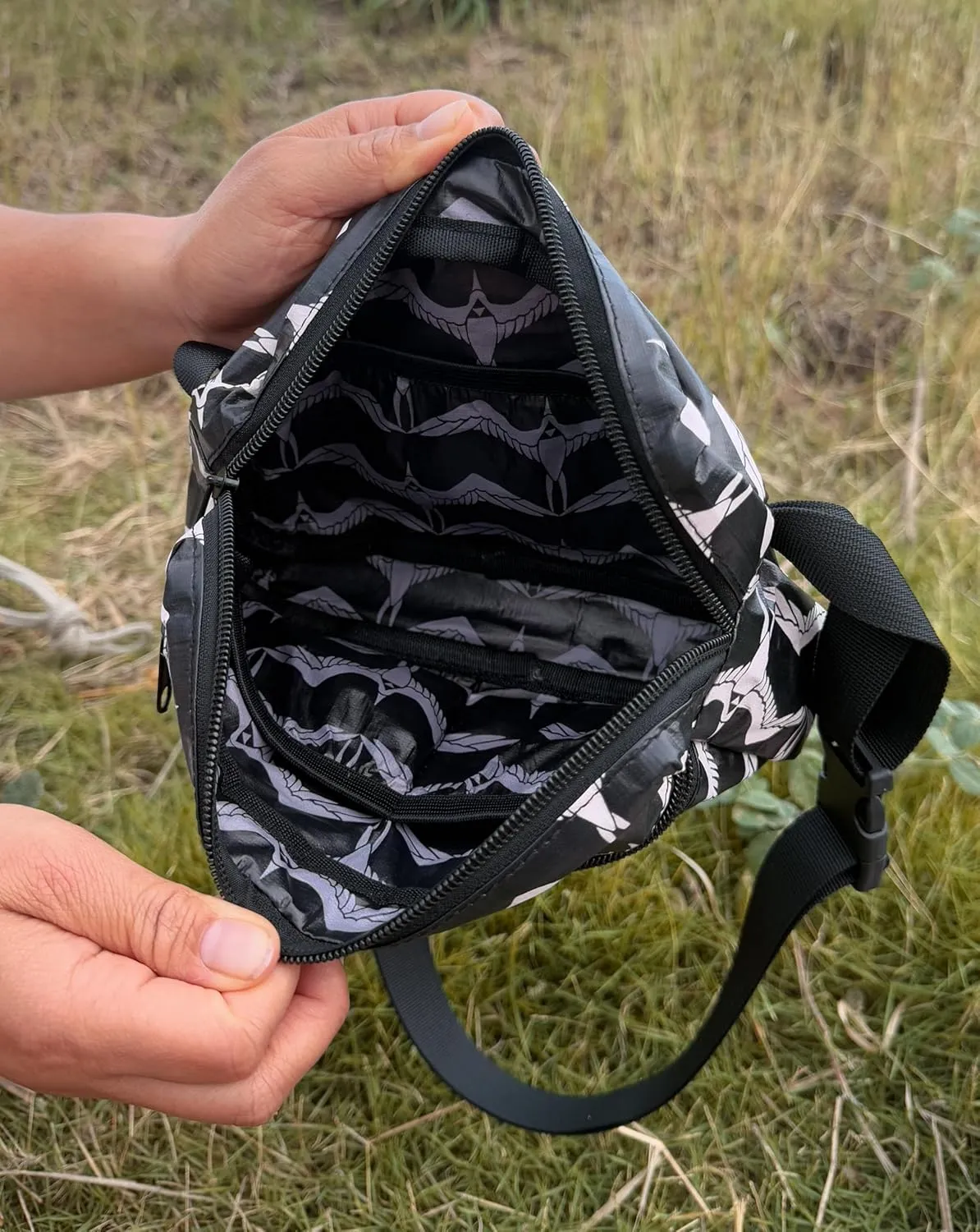 Iwa Bird Fanny Pack – Water-Resistant Tyvek Belt Bag with Adjustable Strap, Multi-Pocket Waist Pack for Travel & Everyday Use