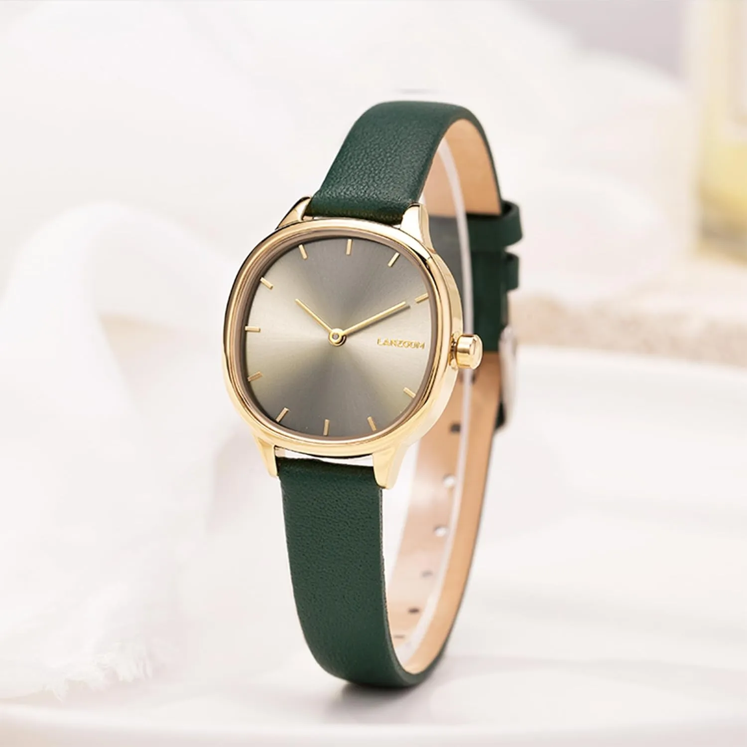 LANZOOM Retro Women's Quartz Watch - Stainless Steel case,Gold Filled, Ideal Gift for Holidays and Special Occasions.