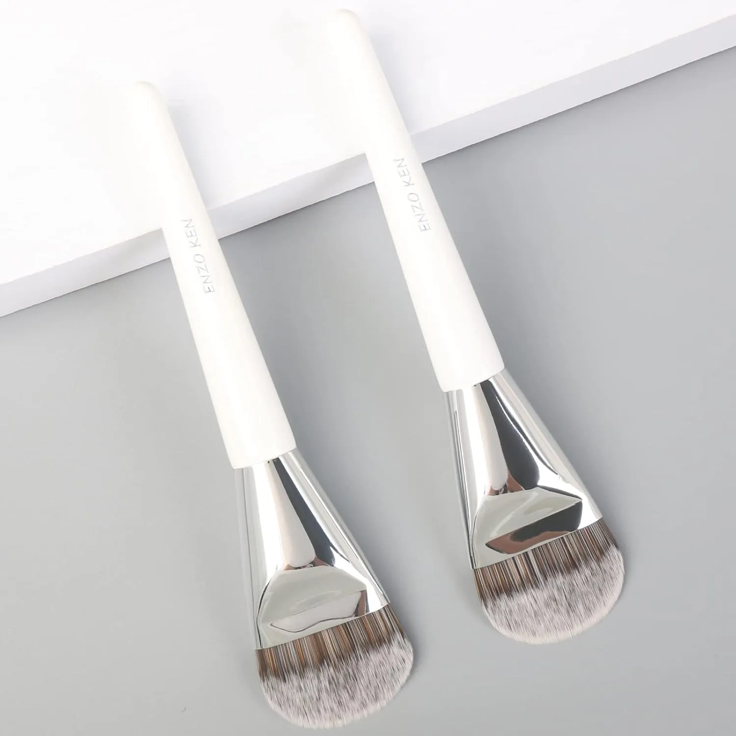 Liquid Foundation Brush, Flat Foundation Brush for Liquid Makeup, Make up Brush for Liquid Foundation, Flat Makeup Brush for Foundation, Makeup Brushes Foundation - White, 820