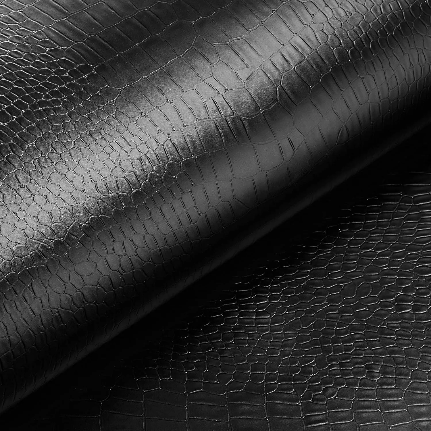 Livelynine 15.8x394 Crocodile Wallpaper Peel and Stick Faux Leather Wallpaper Removable Black Textured Wall Paper Sticker Pull and Stick Bedroom Living Room Contact Paper for Cabinets Headboard Books