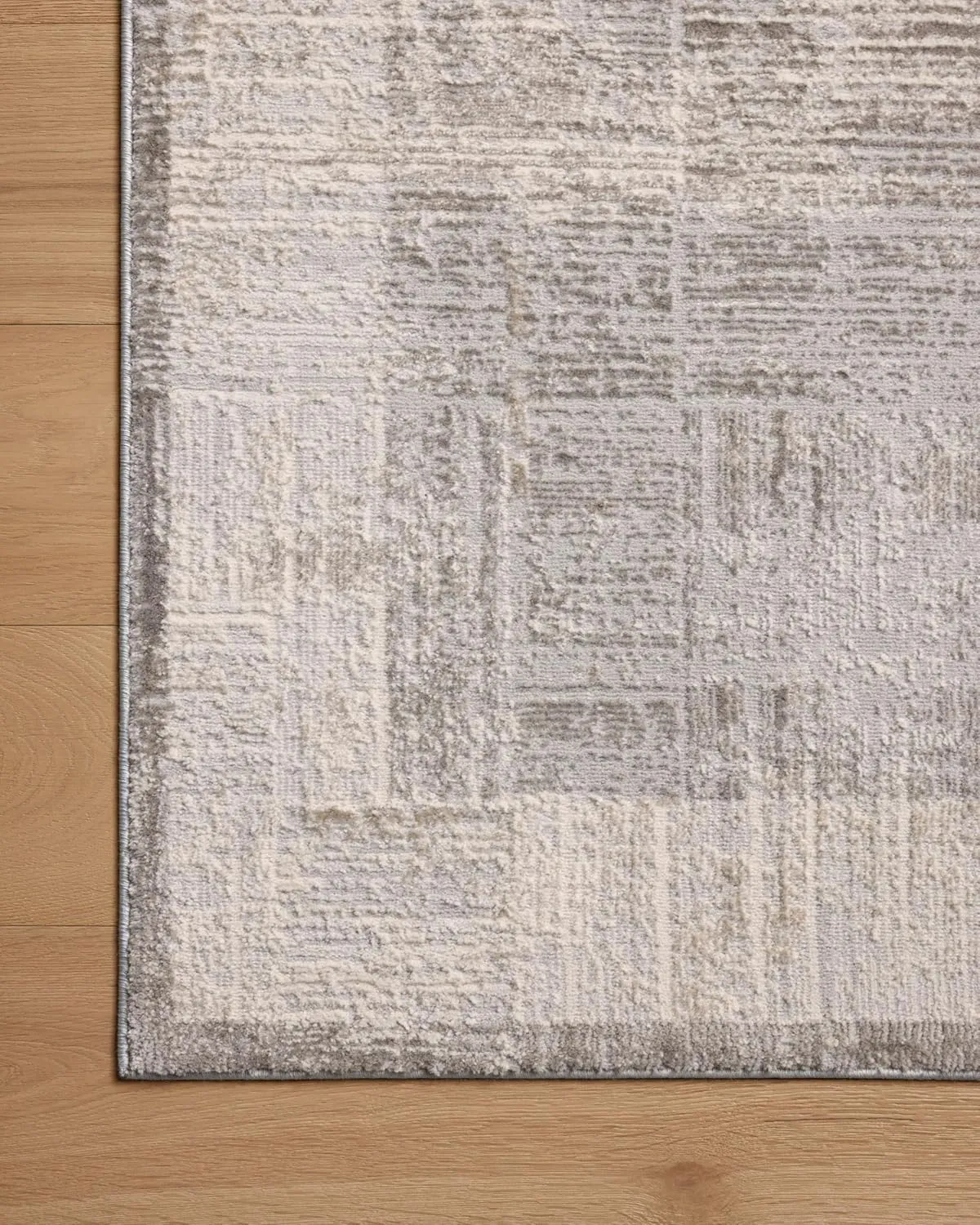 Loloi II Hollis Collection HOL-04 Smoke/Mist 2'-7" x 4' Accent Rug