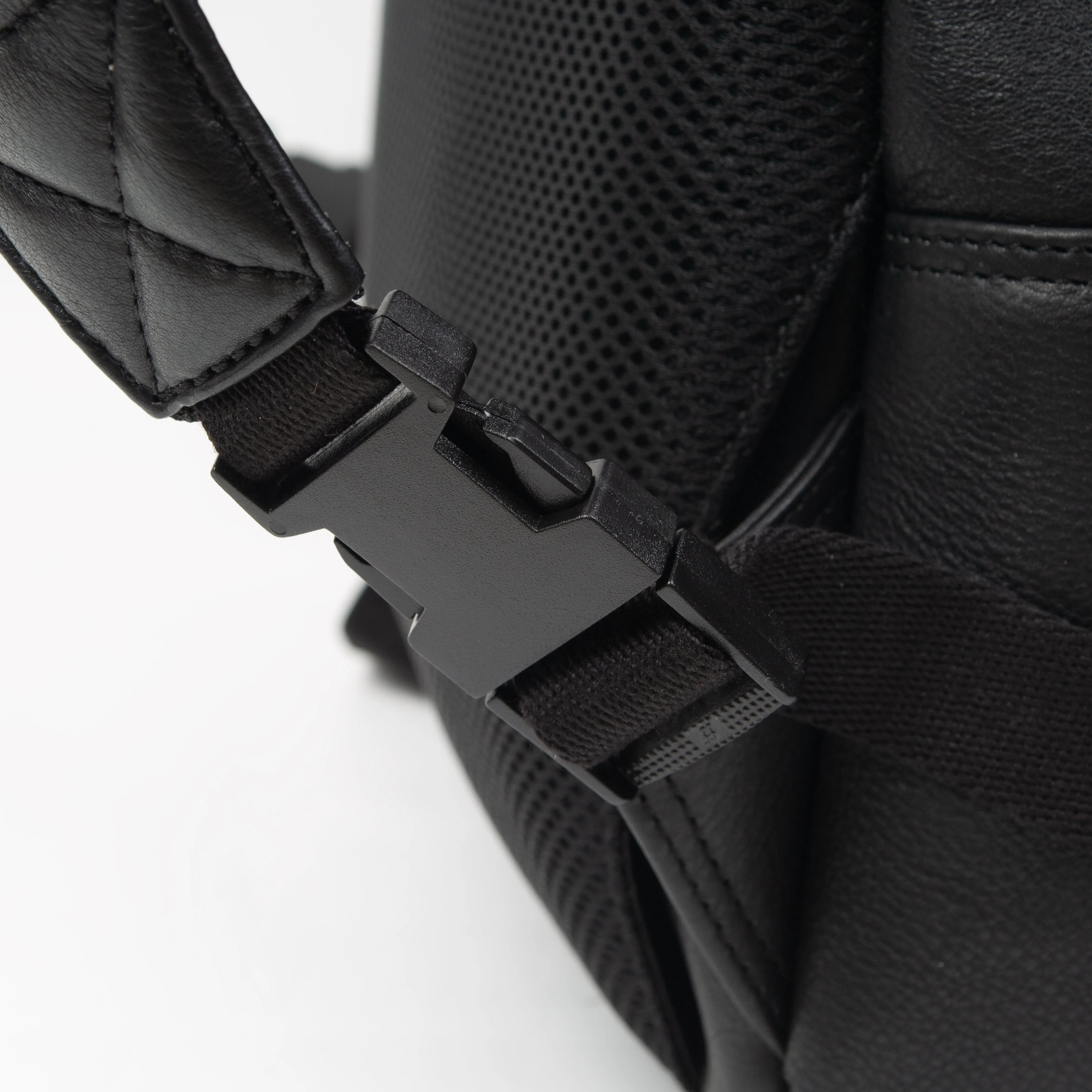 Men's Pebble Grain Leather Backpack