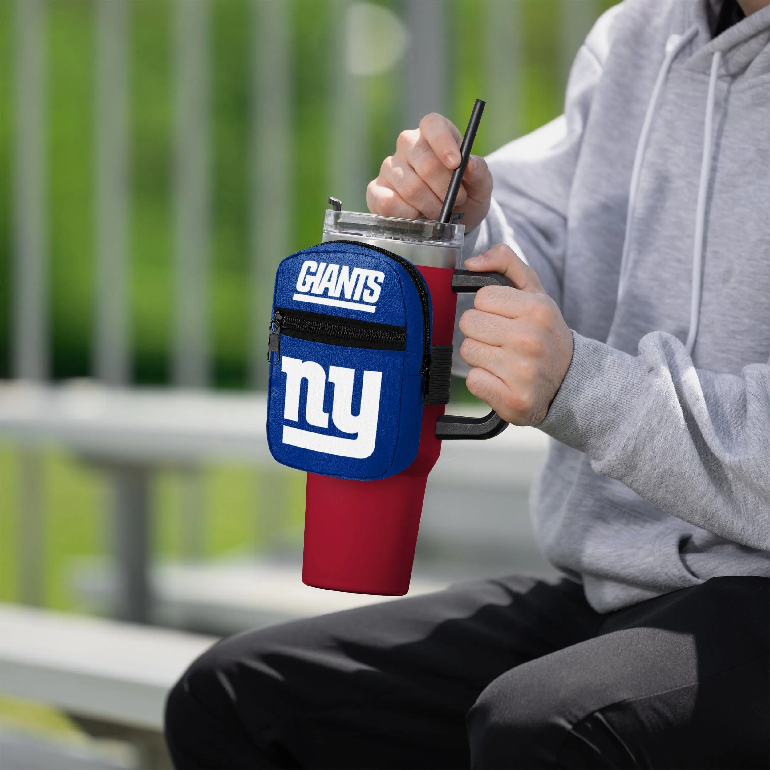 New York Giants Primary Logo Tumbler Fanny Pack