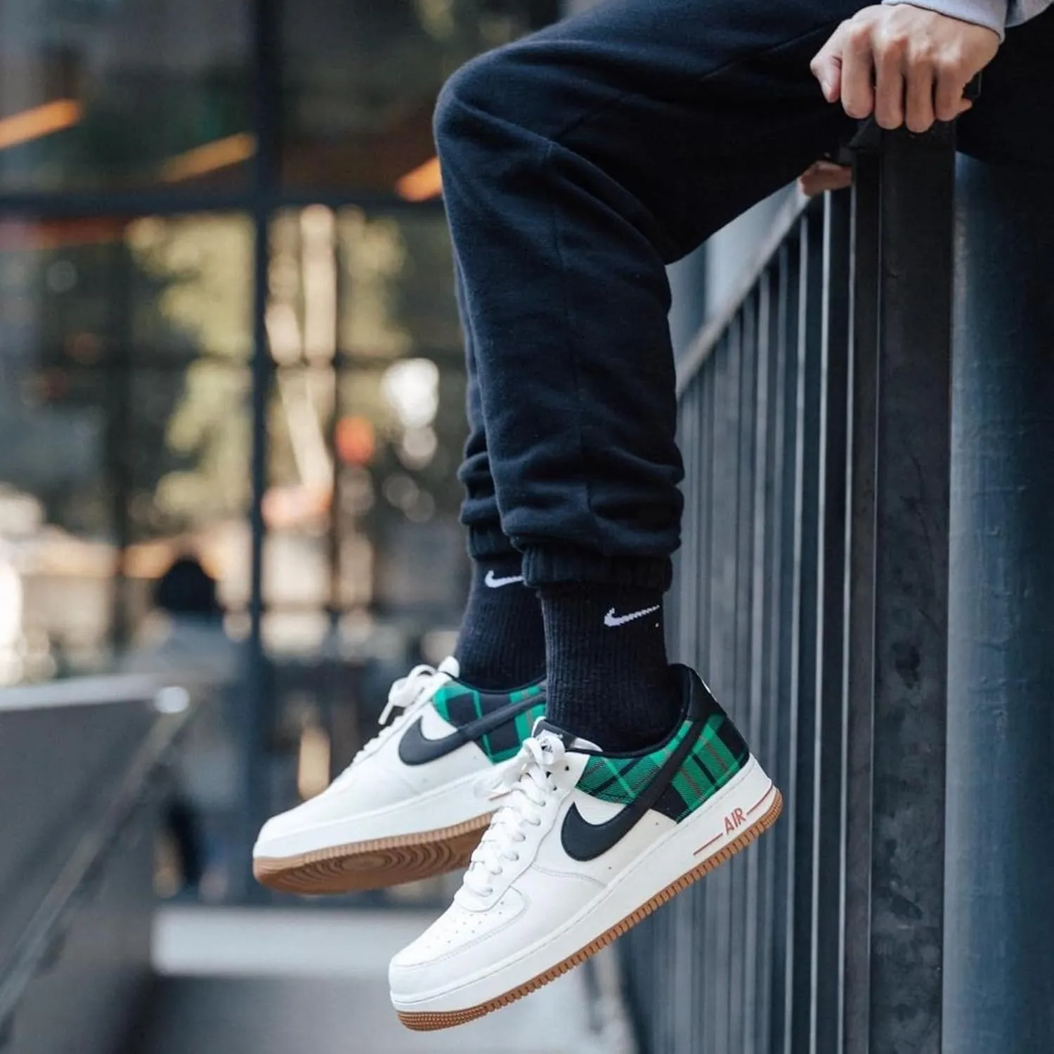 Nike Men's Modern