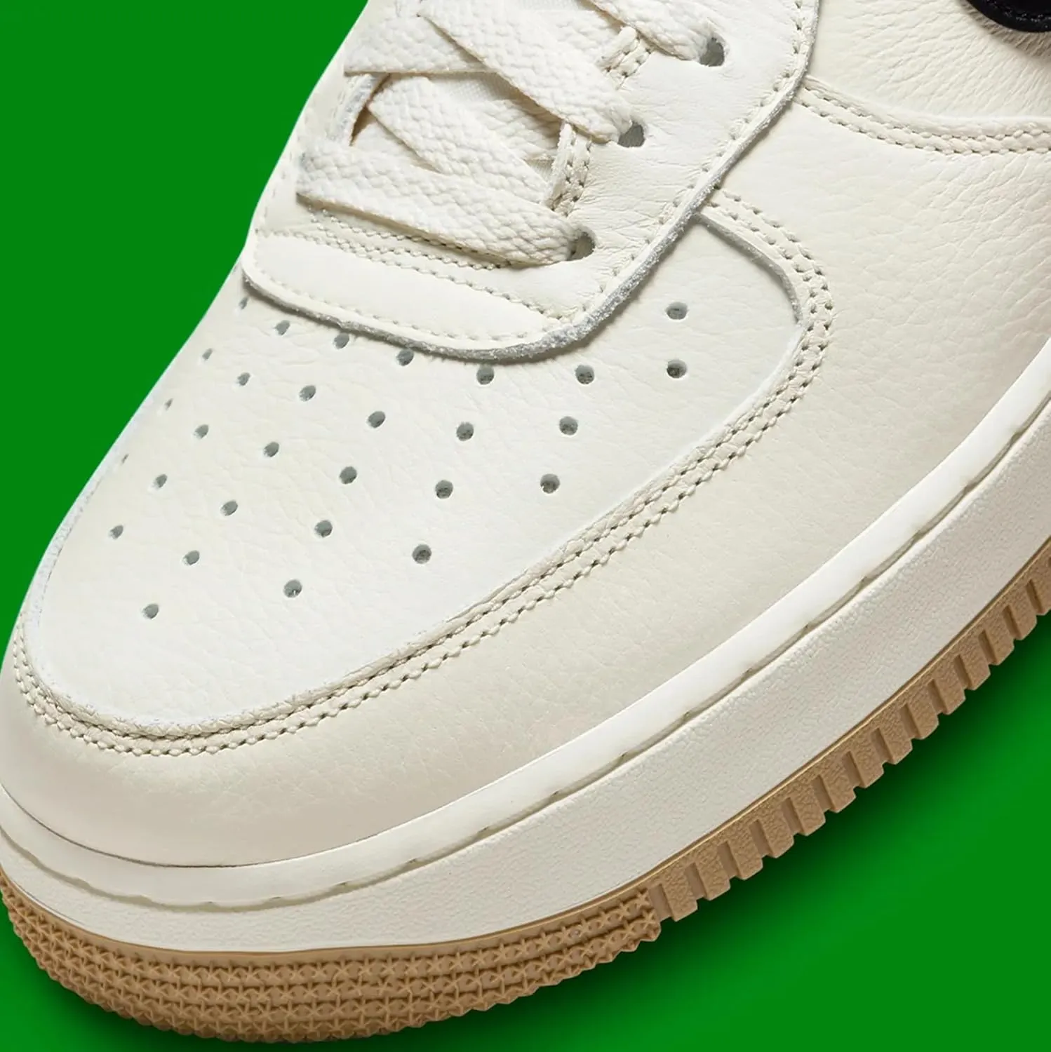 Nike Men's Modern