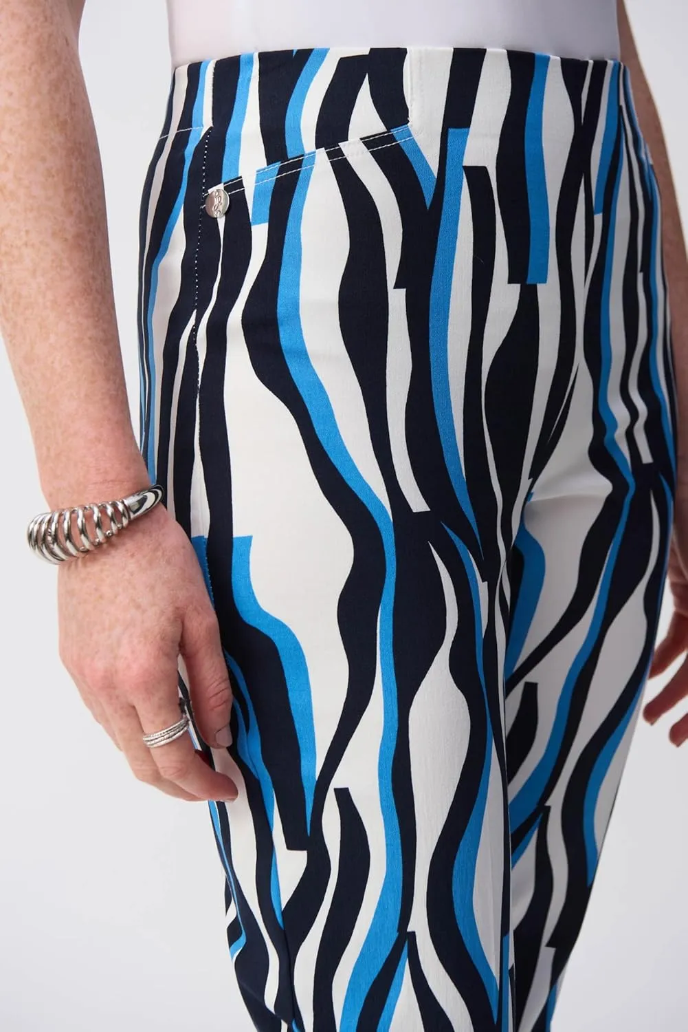 Women's Millennium Geometric Print Crop Pants